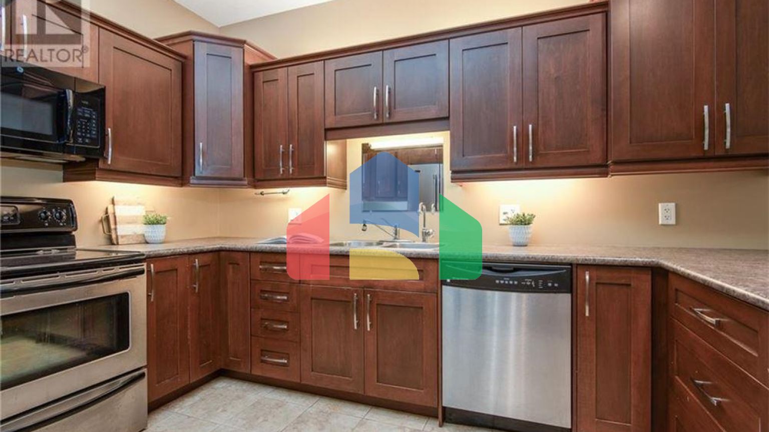 Residential - Condo/Apartment - New Hamburg, Canada - Canada