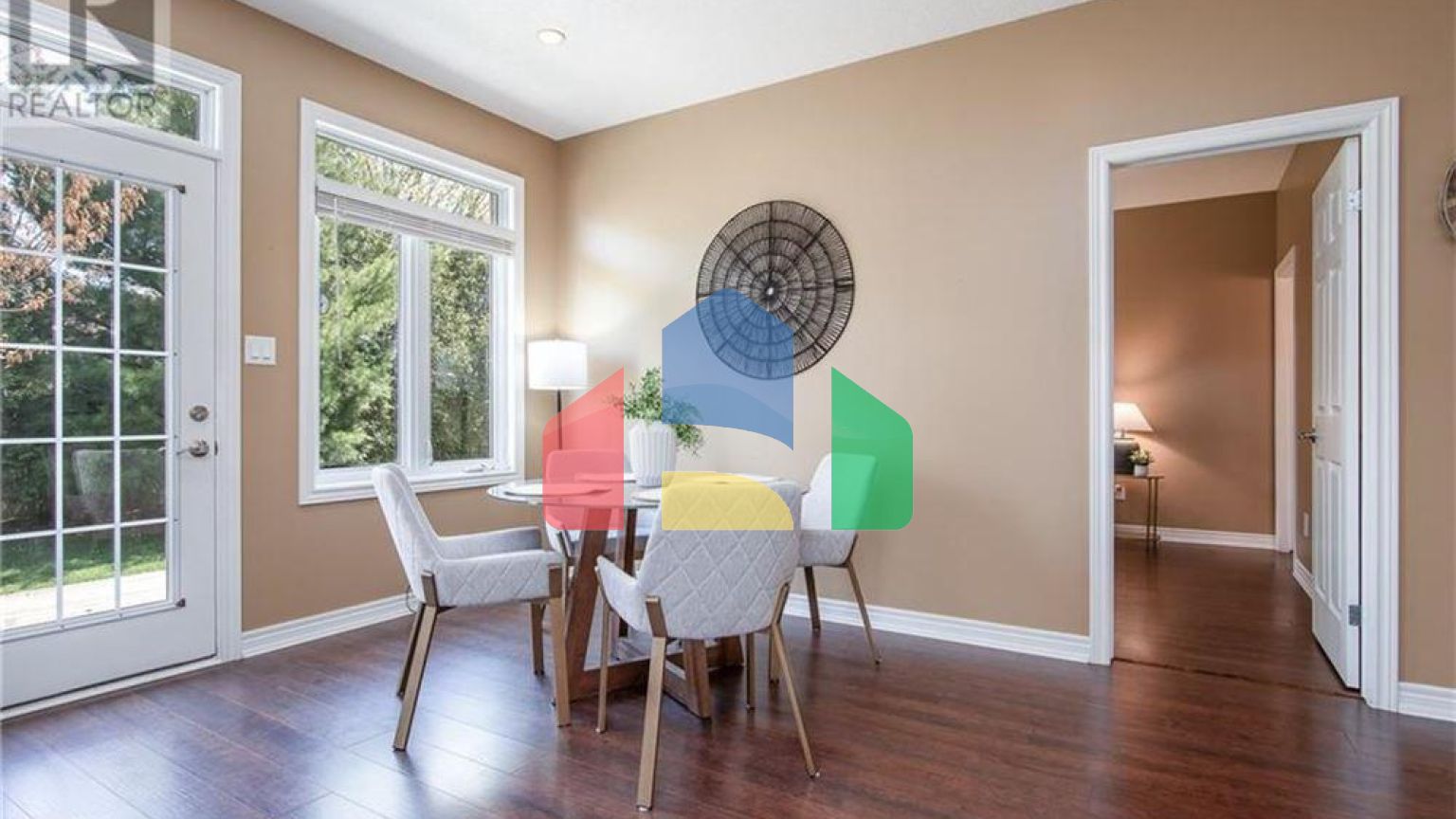 Residential - Condo/Apartment - New Hamburg, Canada - Canada