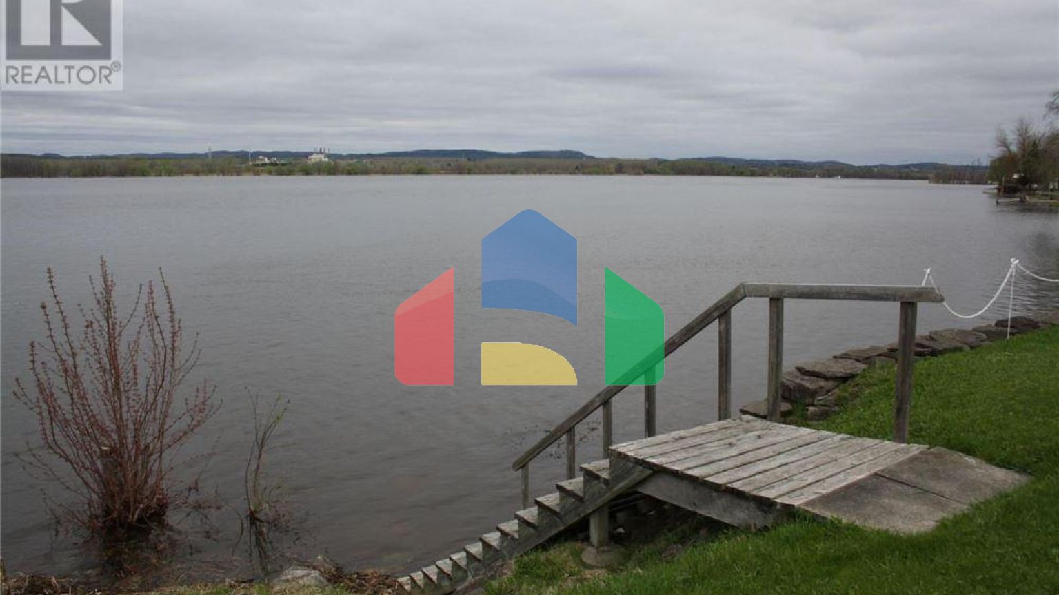 Residential - Single Family Home - Clarence-Rockland, Canada - Canada