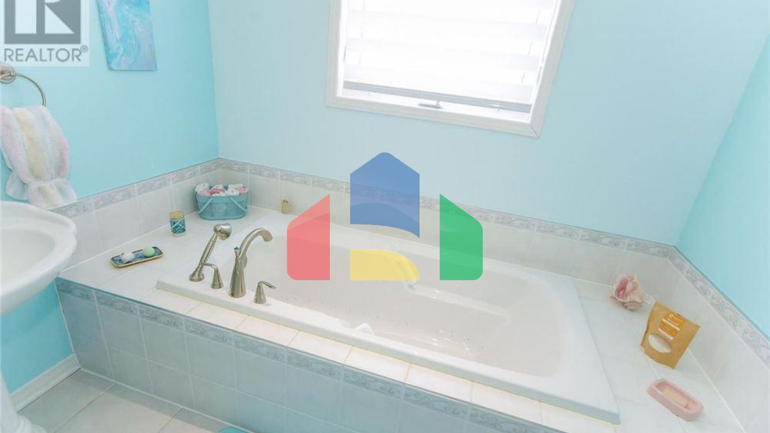 Residential - Single Family Home - Clarence-Rockland, Canada - Canada