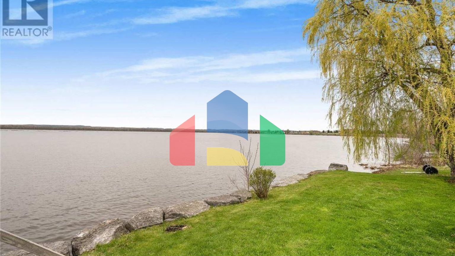 Residential - Single Family Home - Clarence-Rockland, Canada - Canada