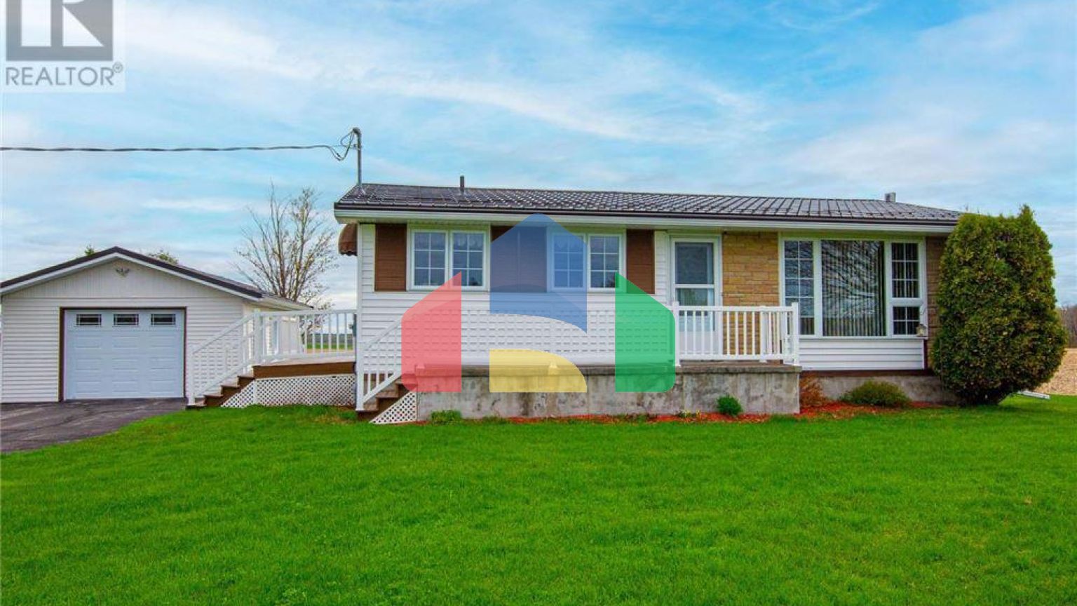 Residential - Single Family Home - Clarence-Rockland, Canada - Canada