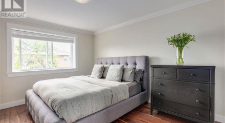 Residential - Single Family Home - New Westminster, Canada - Canada