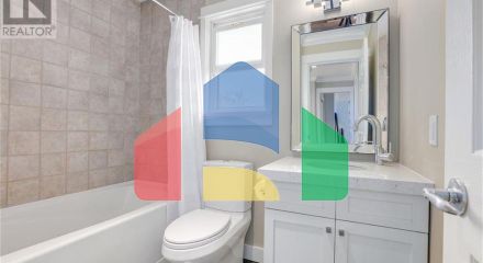 Residential - Single Family Home - New Westminster, Canada - Canada