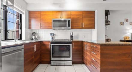 Residential - Townhouse - New Westminster, Canada - Canada