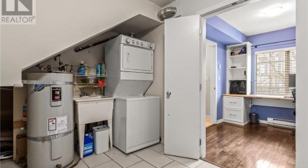 Residential - Townhouse - New Westminster, Canada - Canada