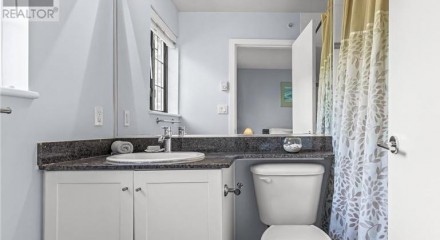 Residential - Townhouse - New Westminster, Canada - Canada