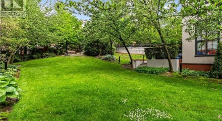 Residential - Townhouse - New Westminster, Canada - Canada
