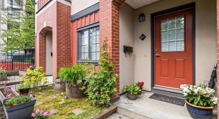 Residential - Townhouse - New Westminster, Canada - Canada