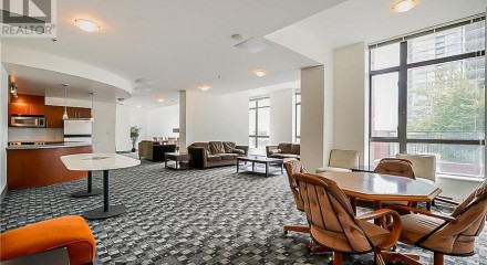 Residential - Townhouse - New Westminster, Canada - Canada