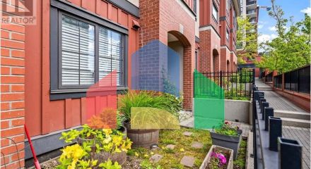 Residential - Townhouse - New Westminster, Canada - Canada