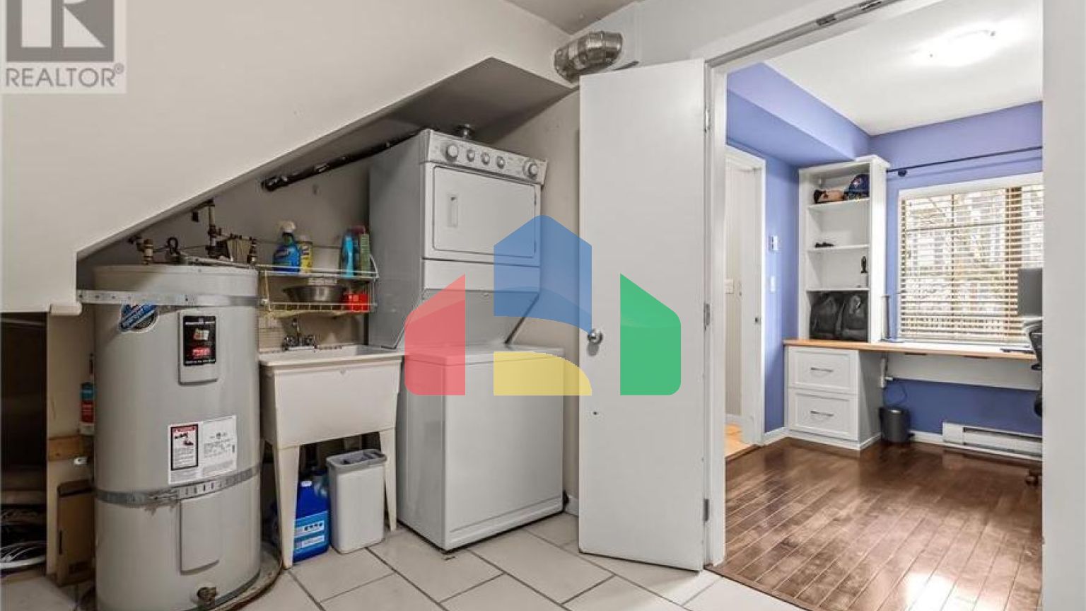 Residential - Townhouse - New Westminster, Canada - Canada