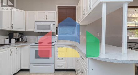 Residential - Single Family Home - Saanich, Canada - Canada Residential - Single Family Home - Saanich, Canada - Canada