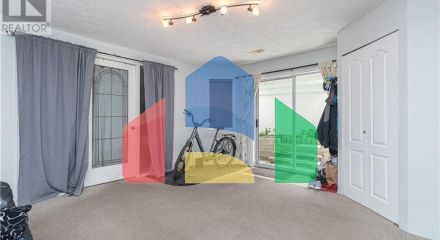 Residential - Single Family Home - Saanich, Canada - Canada Residential - Single Family Home - Saanich, Canada - Canada