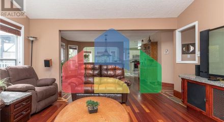 Residential - Single Family Home - Saanich, Canada - Canada