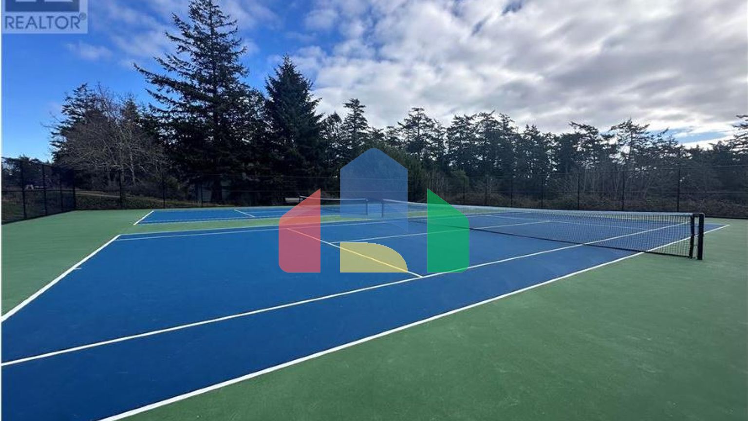 Residential - Single Family Home - Saanich, Canada - Canada