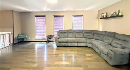 Residential - Single Family Home - Neepawa, Canada - Canada