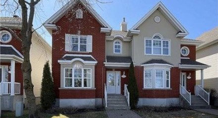 Residential - Two Level House - Boucherville, Canada - Canada