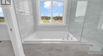 Residential - Single Family Home - Airdrie, Canada - Canada