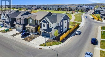 Residential - Single Family Home - Airdrie, Canada - Canada