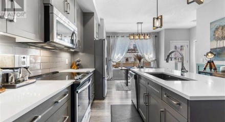 Residential - Single Family Home - Airdrie, Canada - Canada
