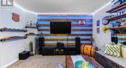 Residential - Single Family Home - Airdrie, Canada - Canada