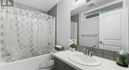 Residential - Single Family Home - Airdrie, Canada - Canada