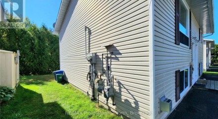 Residential - Condo/Apartment - Bracebridge, Canada - Canada