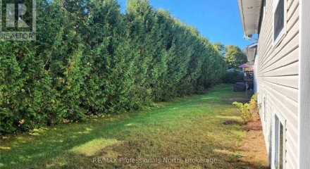 Residential - Condo/Apartment - Bracebridge, Canada - Canada