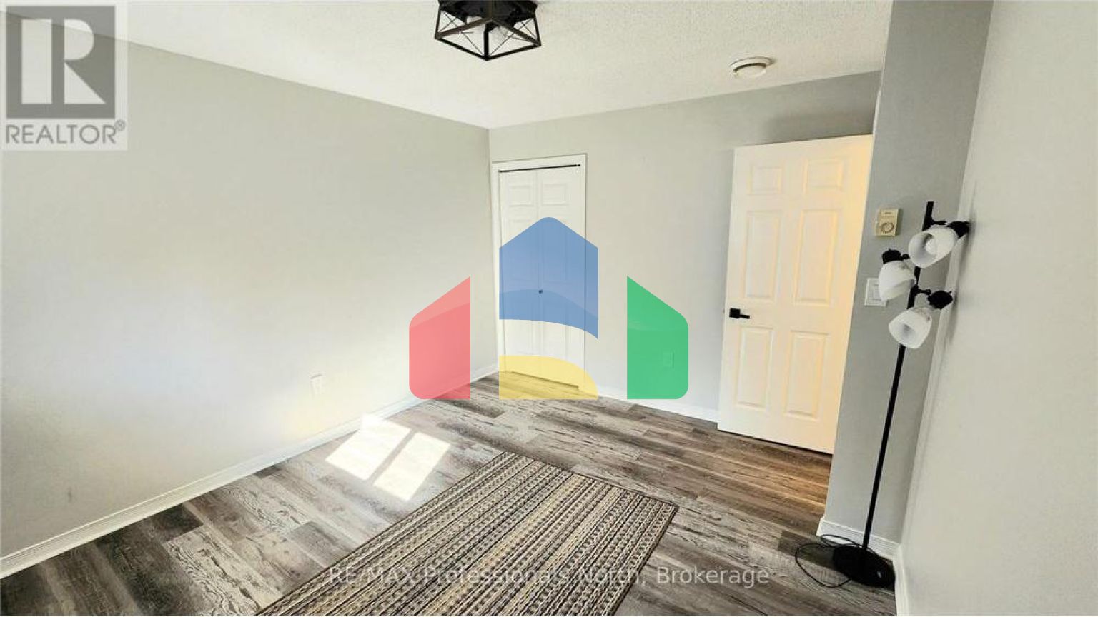 Residential - Condo/Apartment - Bracebridge, Canada - Canada