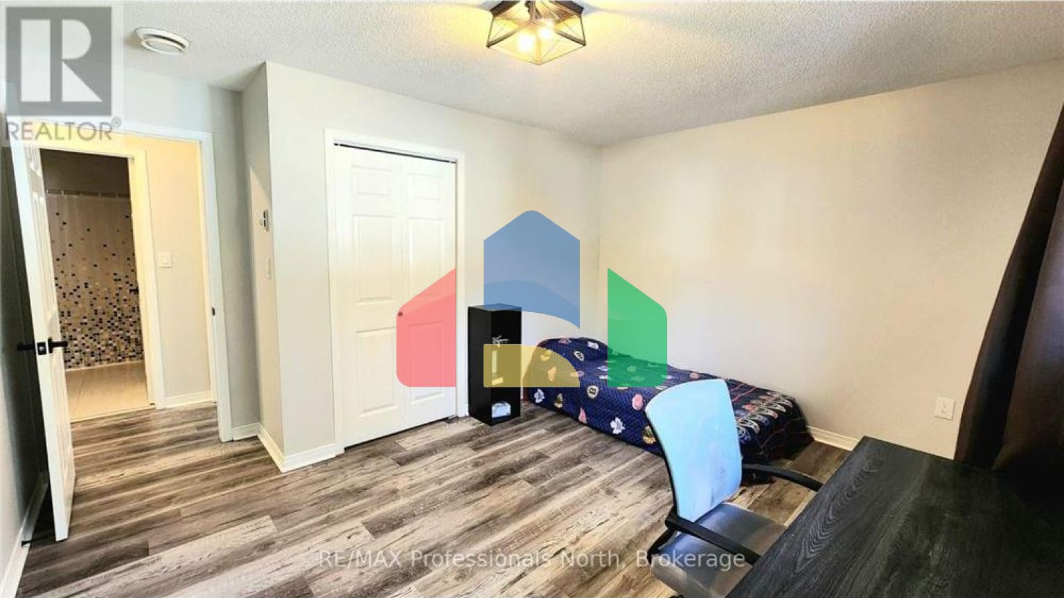 Residential - Condo/Apartment - Bracebridge, Canada - Canada