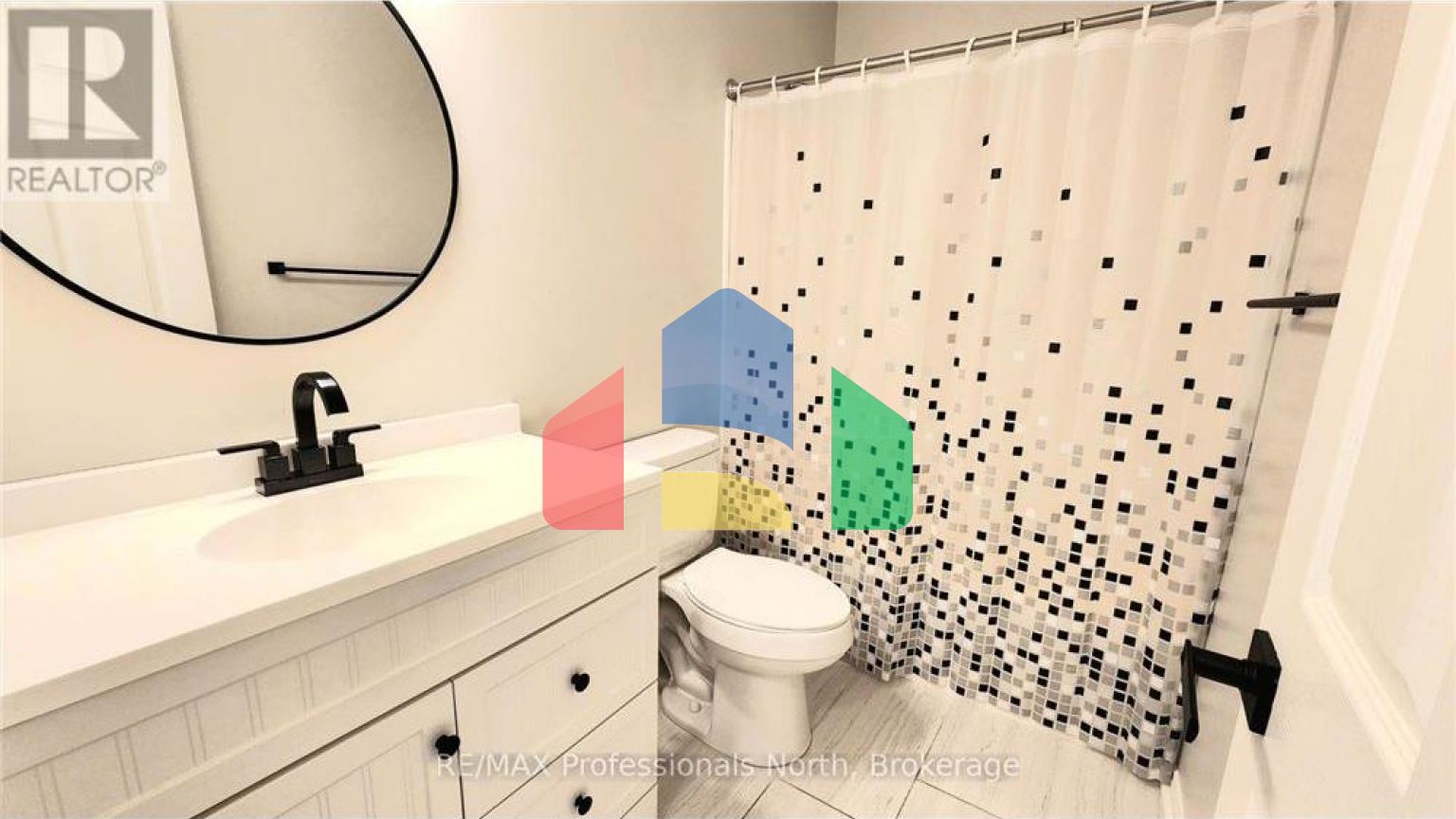 Residential - Condo/Apartment - Bracebridge, Canada - Canada