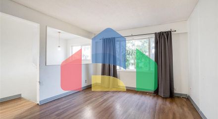 Residential - Single Family Home - Surrey, Canada - Canada