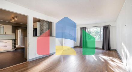 Residential - Single Family Home - Surrey, Canada - Canada