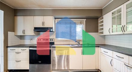 Residential - Single Family Home - Surrey, Canada - Canada