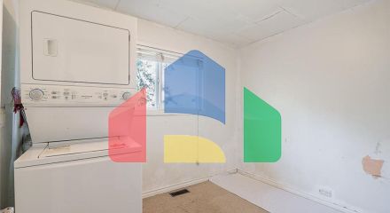 Residential - Single Family Home - Surrey, Canada - Canada