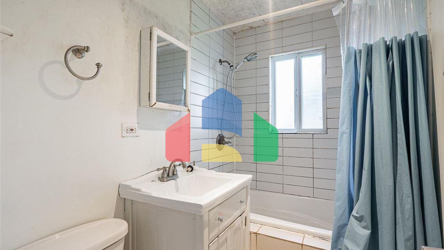 Residential - Single Family Home - Surrey, Canada - Canada