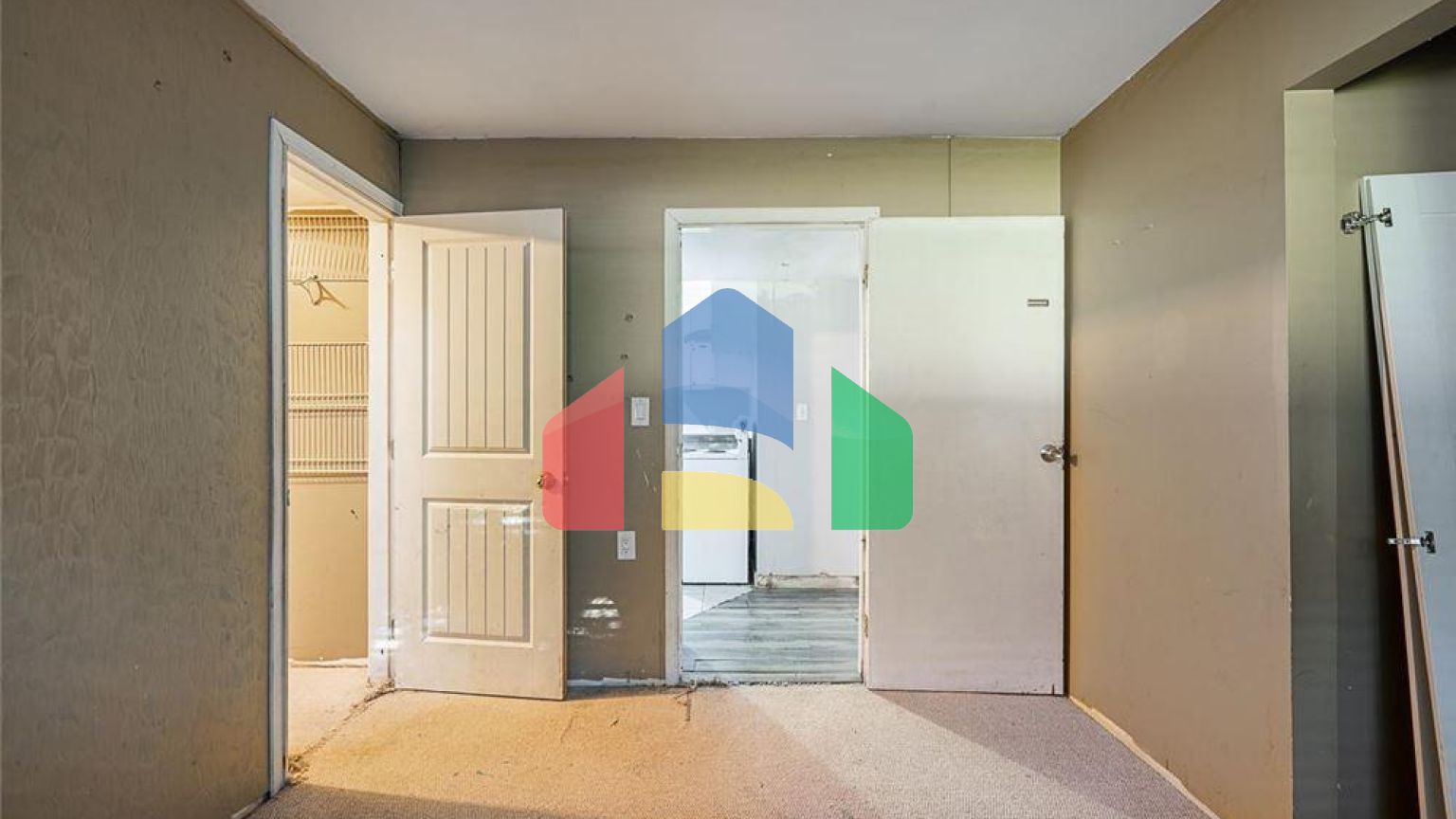 Residential - Single Family Home - Surrey, Canada - Canada