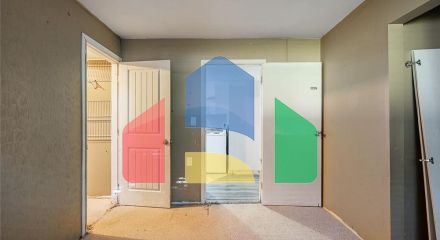 Residential - Single Family Home - Surrey, Canada - Canada