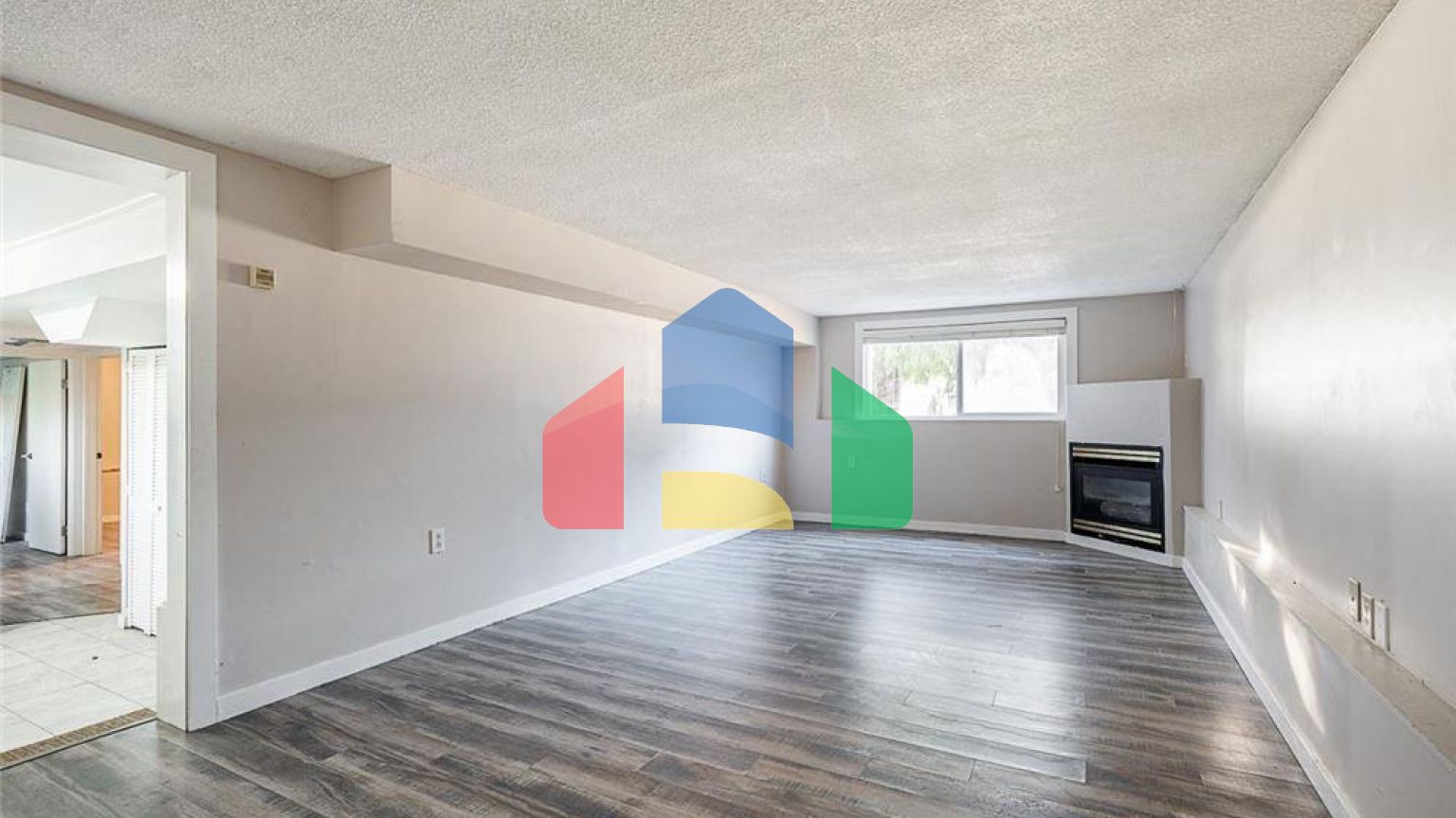 Residential - Single Family Home - Surrey, Canada - Canada