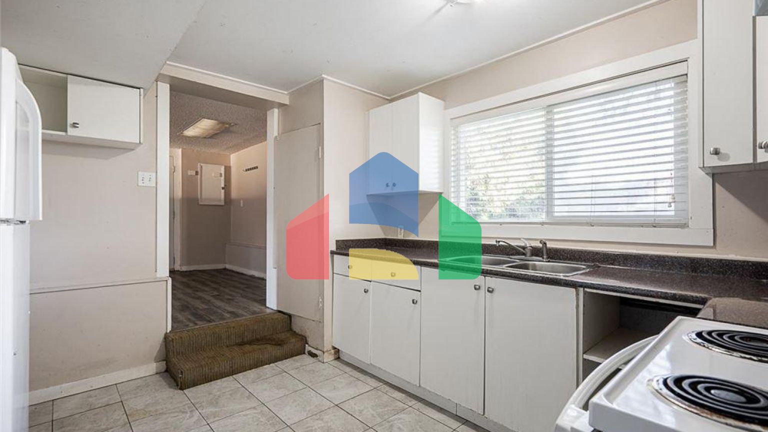 Residential - Single Family Home - Surrey, Canada - Canada