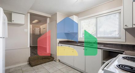 Residential - Single Family Home - Surrey, Canada - Canada