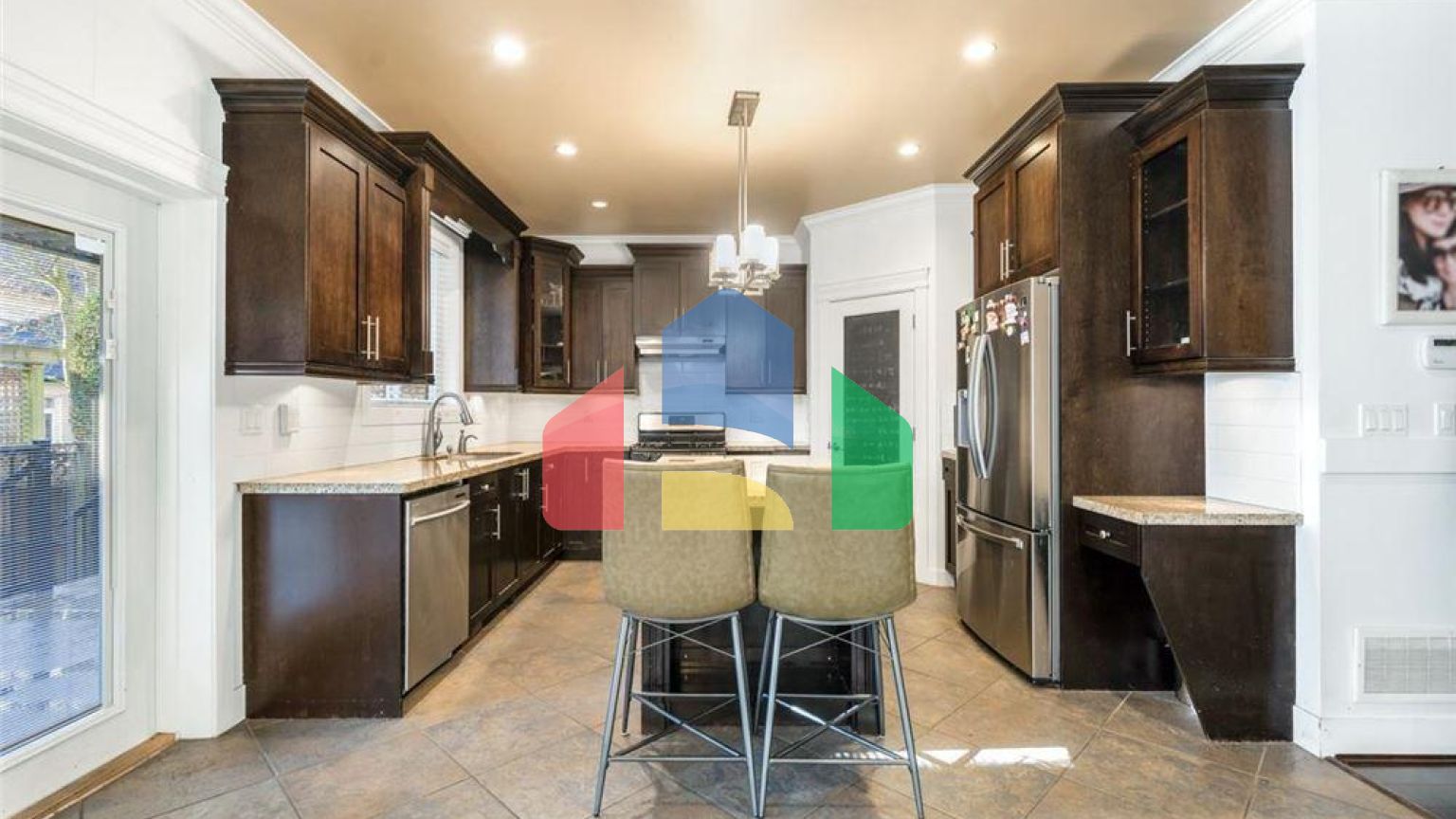 Residential - Single Family Home - Surrey, Canada - Canada