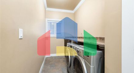 Residential - Single Family Home - Surrey, Canada - Canada