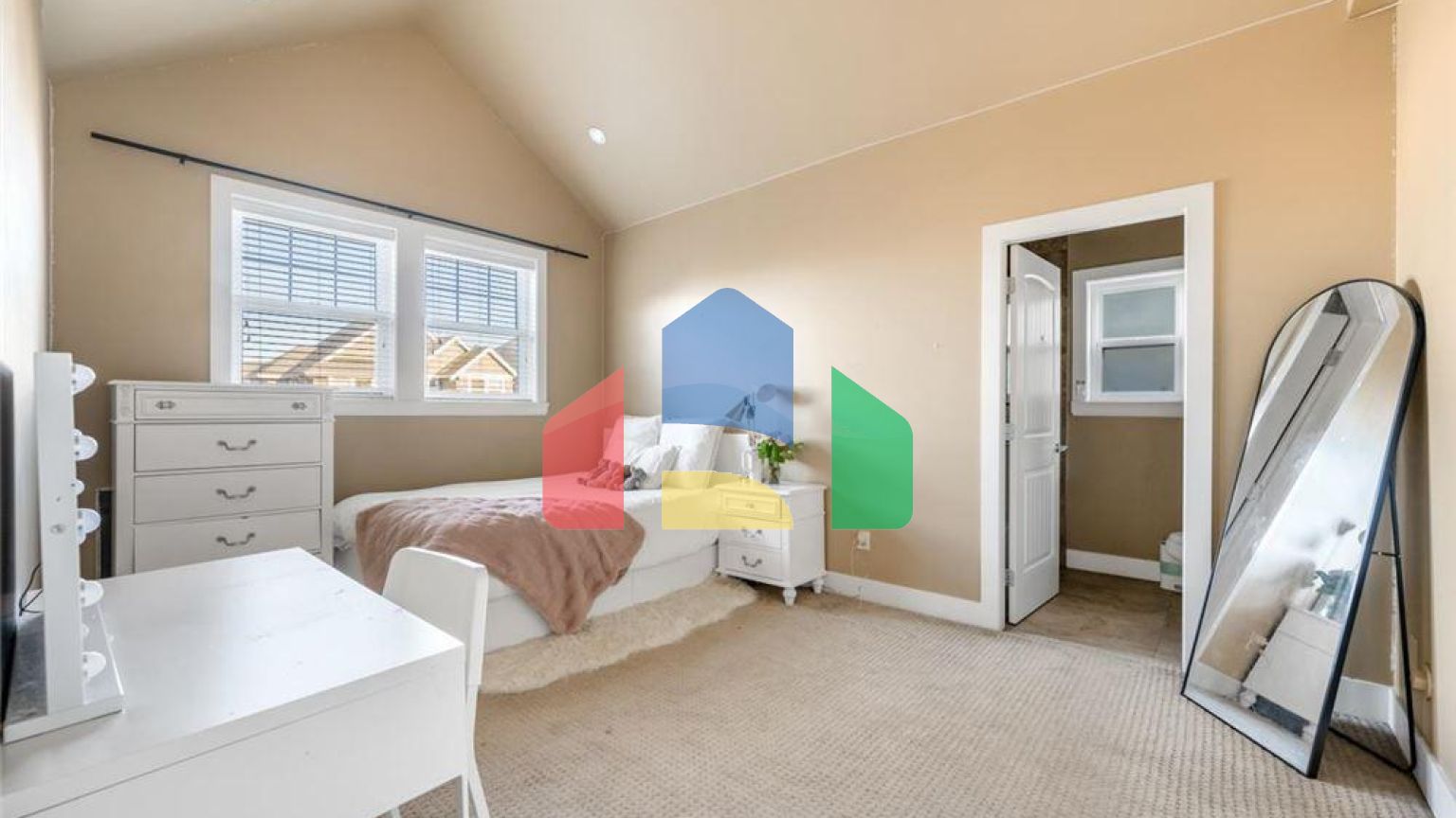 Residential - Single Family Home - Surrey, Canada - Canada