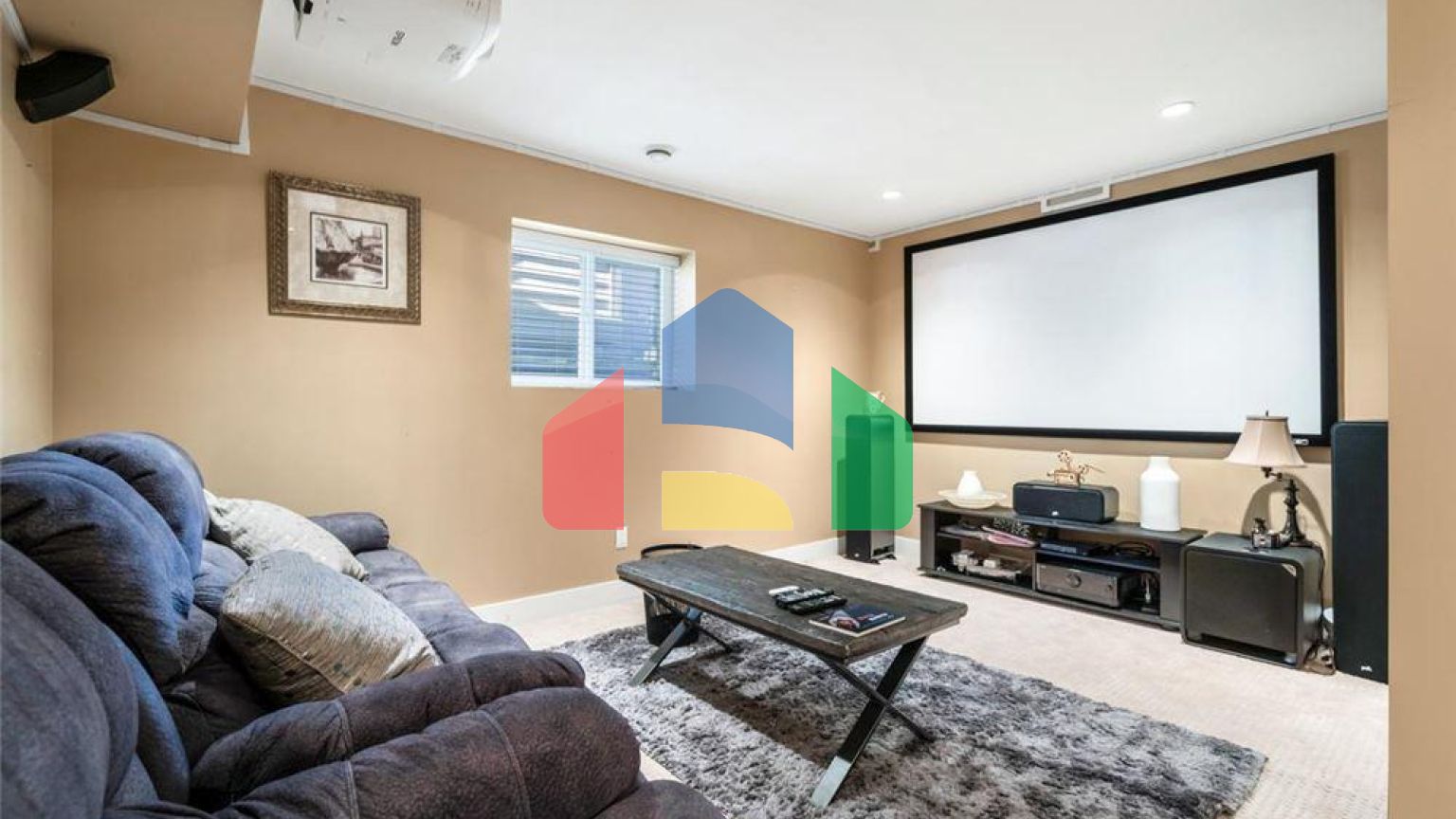 Residential - Single Family Home - Surrey, Canada - Canada