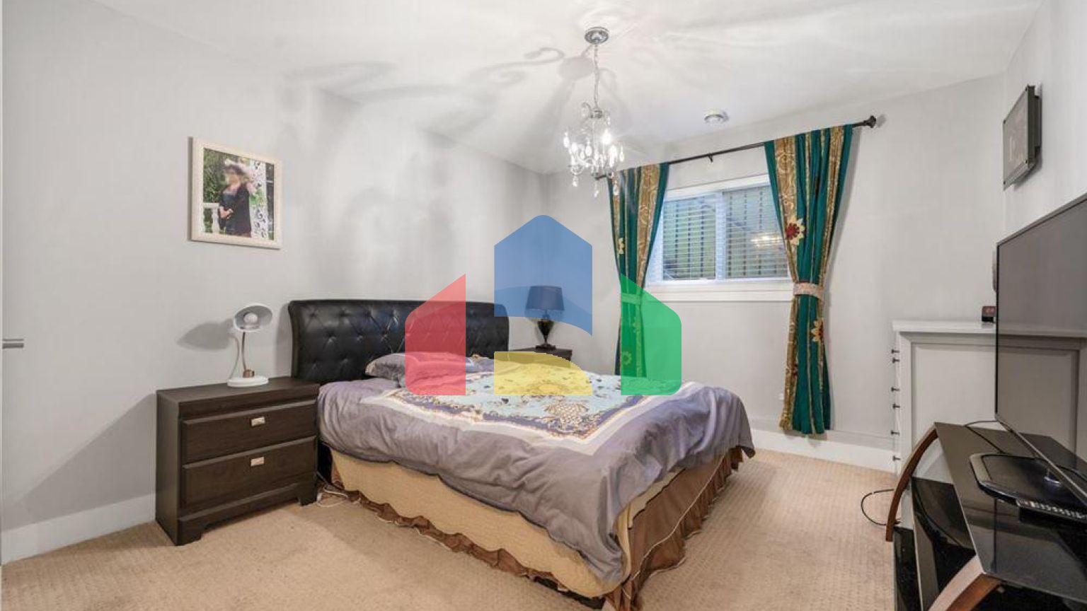 Residential - Single Family Home - Surrey, Canada - Canada