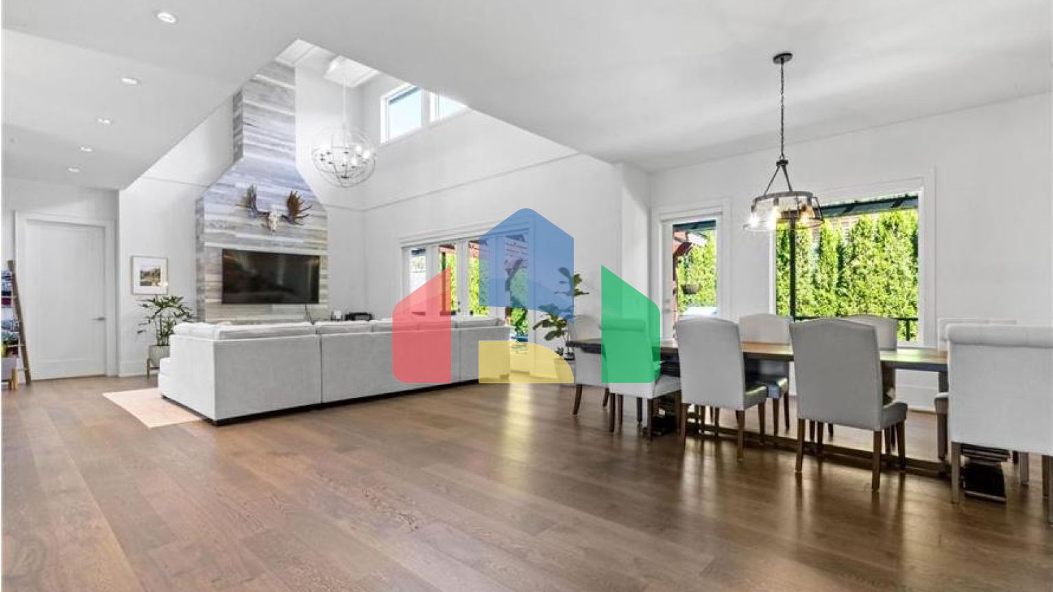 Residential - Single Family Home - Surrey, Canada - Canada