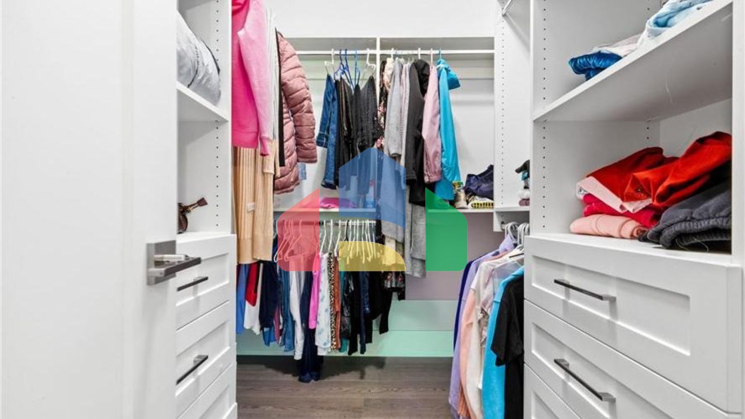 Residential - Single Family Home - Surrey, Canada - Canada