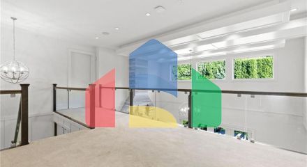 Residential - Single Family Home - Surrey, Canada - Canada